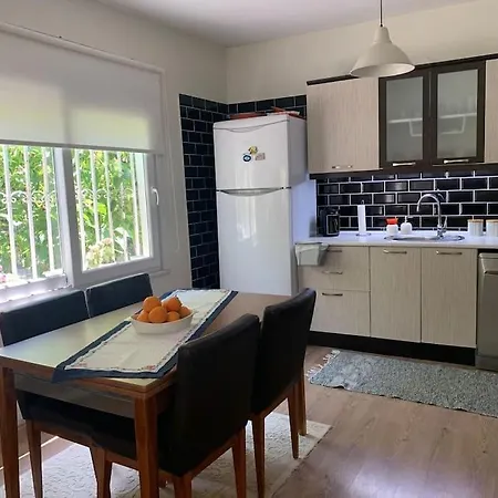 Portakal Bahcesi Icerisinde Muestakil Villa אנטליה