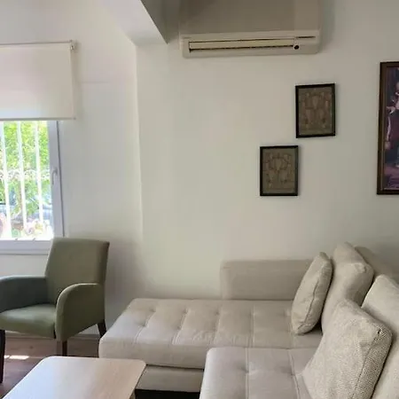 Portakal Bahcesi Icerisinde Muestakil Villa * Antalya