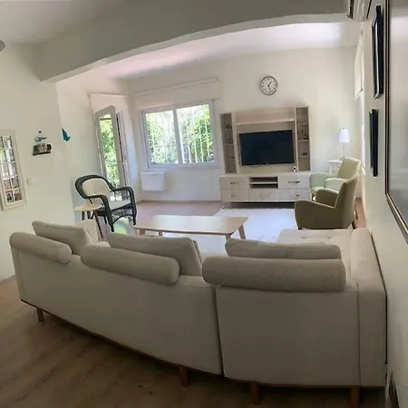 Portakal Bahcesi Icerisinde Muestakil Villa